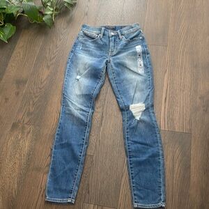 NWT Lucky Brand mid rise skinny jean